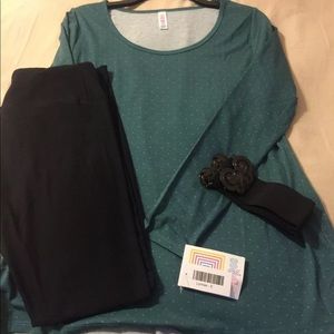 NWT Lularoe Lynnae Small
